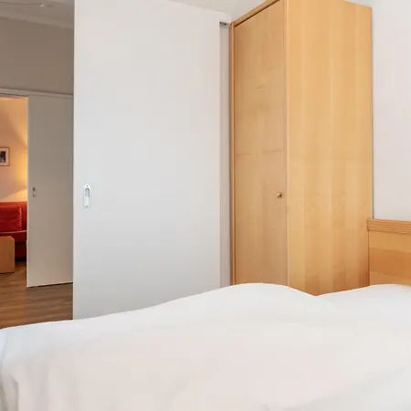 450, Seepark Apartment *