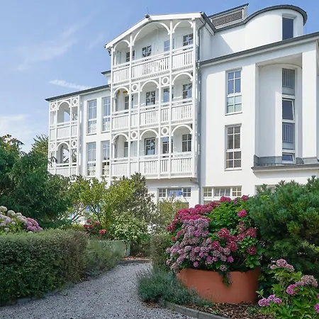 Apartment 450, Seepark *